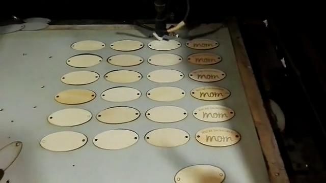 客戶實拍 1580 3mm木板激光雕刻