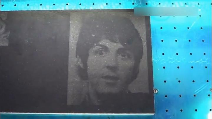 Co2激光雕刻機(jī)在花崗巖上雕刻照片